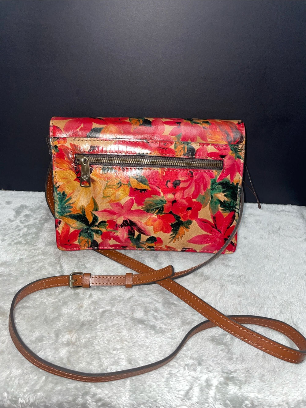 NWOT Patricia Nash ‘Lanza’ Spring Floral Crossbody - Picture 3 of 16